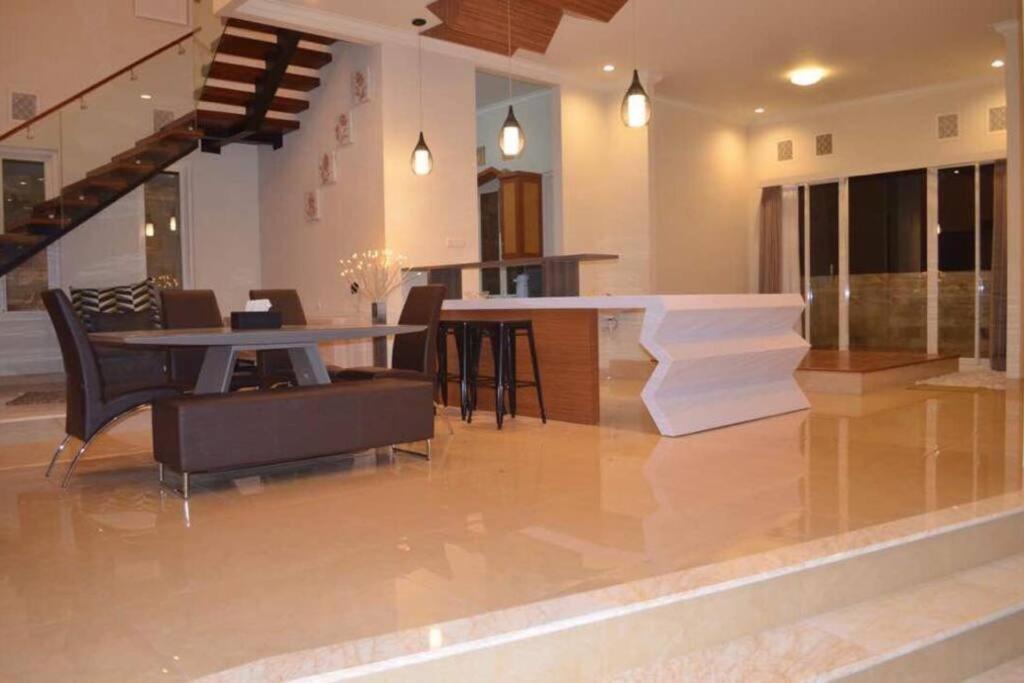 Villa Agro Kusuma Pinus R7 Бату Екстер'єр фото